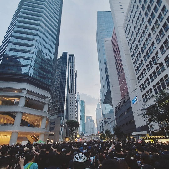 지난 6월 17일 홍콩시위대 모습. 사진=이강원