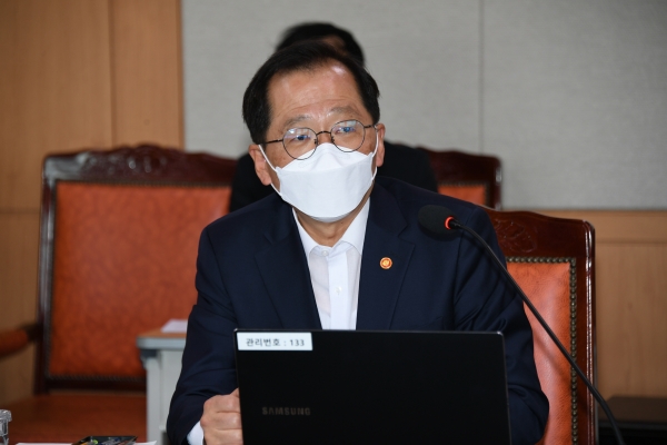 조 장관은 25일 출입기자단 오찬 간담회에서 "협정에 가입하더라도 국민 건강과 안전을 위해 일본 후쿠시마산 수산물 수입은 '아니다'라는 기존 입장엔 변화가 없다"고 말했다. 사진=농림축산식품부